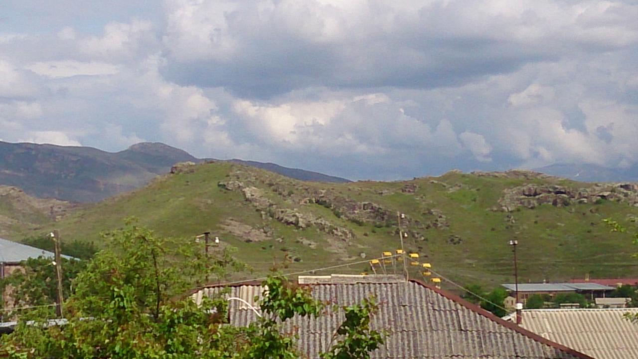 Guest House Hasmik Yeghegnadzor Bagian luar foto